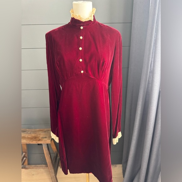 Vintage Red Velvet Like 1960’s Zippered Dress with Cream Lace, Christmas - Picture 7 of 16